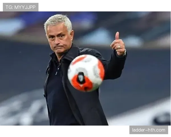 足球巨星隐私权遭侵犯，职业压力与道德边界引热议