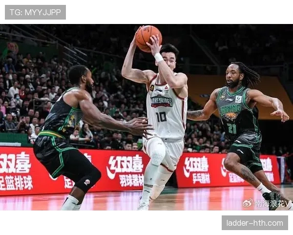 伊萨克战术执行力显著提升，关键战稳健表现助球队取胜引关注