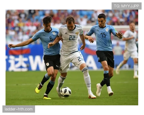 乌拉圭队逼抢体系近期表现稳健，防守反击效率持续提升