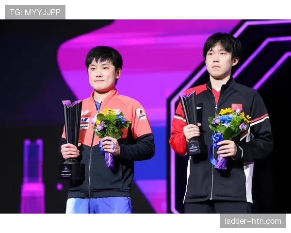 张本智和家冰箱里塞满能量饮料，训练完直接对瓶吹